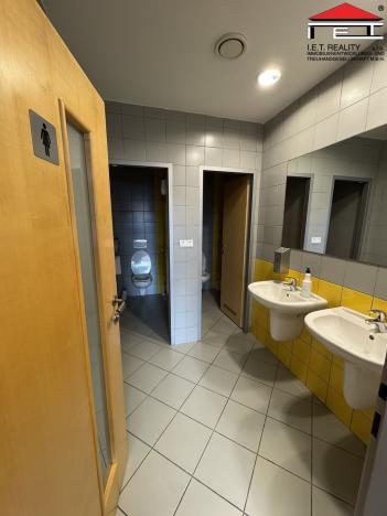 Pronájem kanceláře, Praha - Nusle, Doudlebská, 303 m2