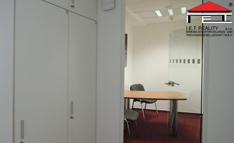 Pronájem kanceláře, Praha - Nusle, Doudlebská, 303 m2