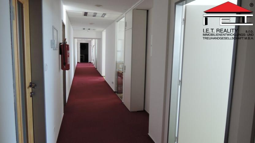 Pronájem kanceláře, Praha - Nusle, Doudlebská, 303 m2