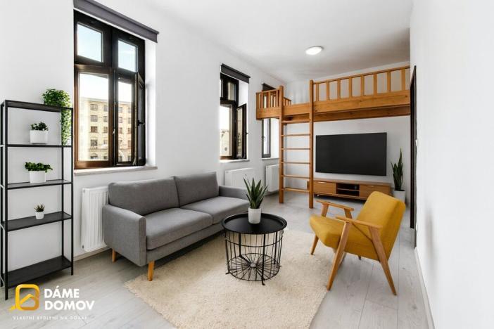 Pronájem bytu 1+kk, Praha - Holešovice, Jankovcova, 34 m2