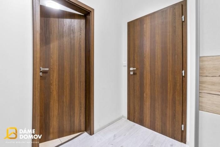 Pronájem bytu 1+kk, Praha - Holešovice, Jankovcova, 34 m2