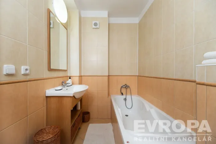 Prodej rodinného domu, Horní Branná, 300 m2