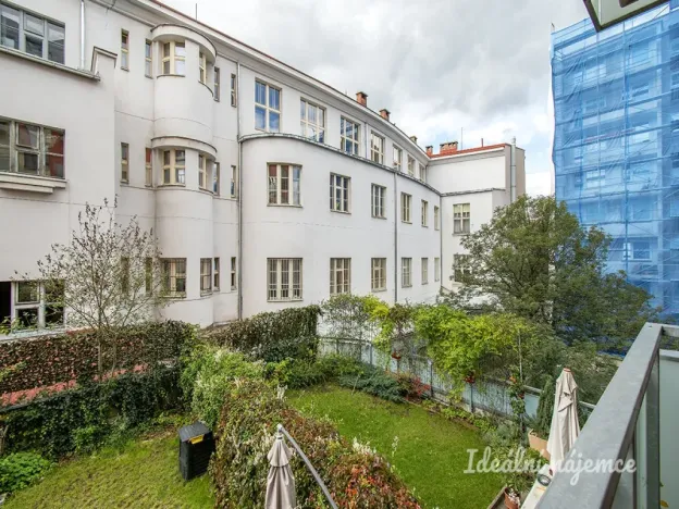 Pronájem bytu 1+kk, Praha - Žižkov, Baranova, 32 m2