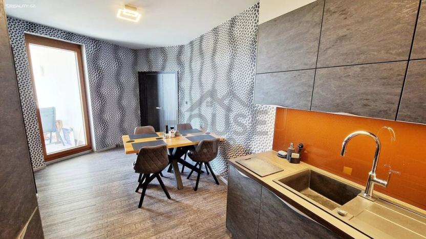 Prodej bytu 3+1, Praha - Stodůlky, Svitákova, 120 m2