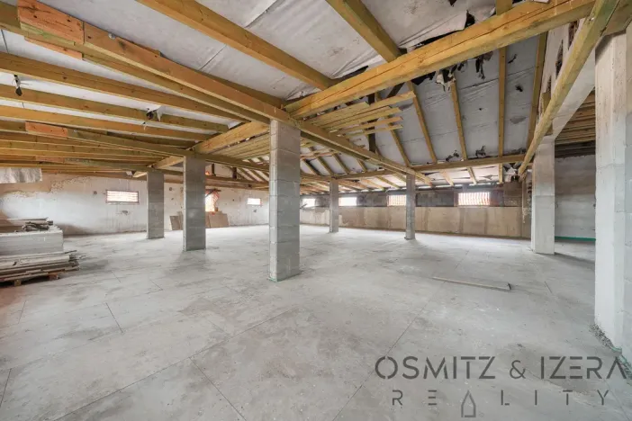 Prodej skladu, Nová Ves, 3671 m2