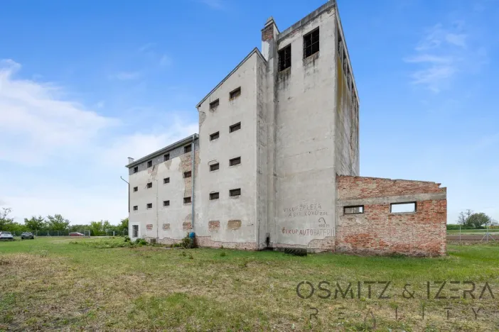 Prodej skladu, Nová Ves, 3671 m2