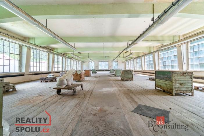 Prodej výrobních prostor, Jablonec nad Jizerou - Buřany, 2696 m2