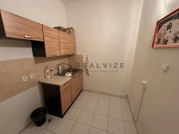 Pronájem kanceláře, České Budějovice, Žižkova tř., 21 m2