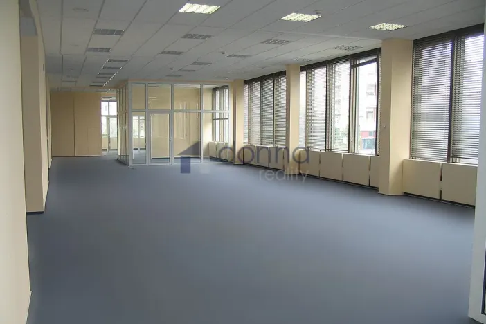 Pronájem kanceláře, Praha, Kodaňská, 1318 m2