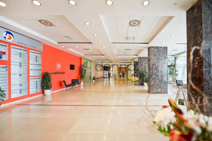 Pronájem kanceláře, Praha, Kodaňská, 1318 m2