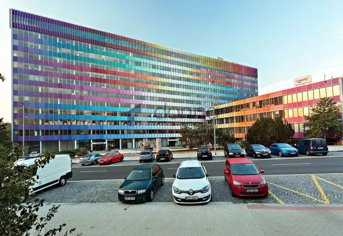 Pronájem kanceláře, Praha, Kodaňská, 530 m2