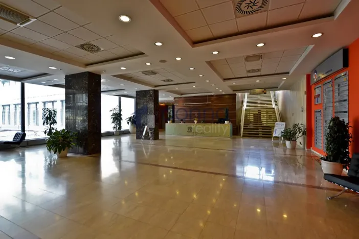 Pronájem kanceláře, Praha, Kodaňská, 570 m2