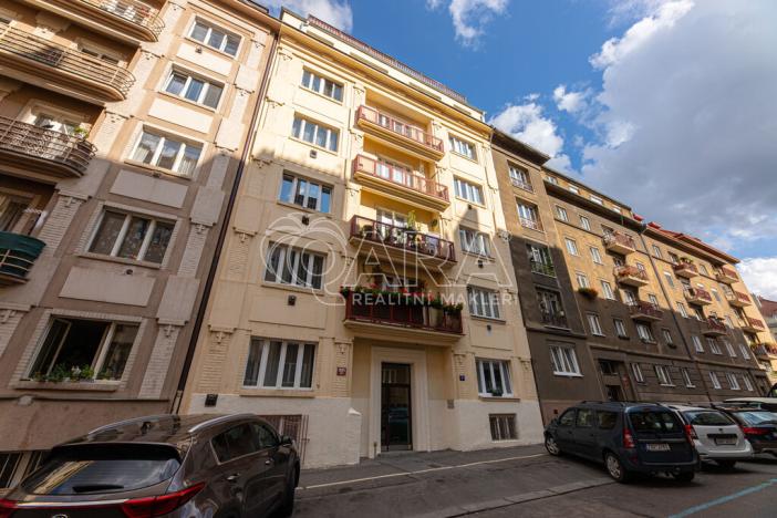 Pronájem bytu 1+kk, Praha - Žižkov, Viklefova, 34 m2