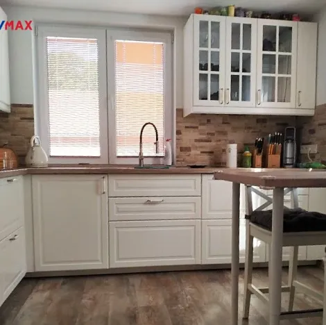 Prodej rodinného domu, Zápy, 216 m2