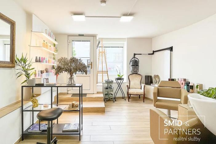 Prodej obchodního prostoru, Poděbrady, Hakenova, 40 m2