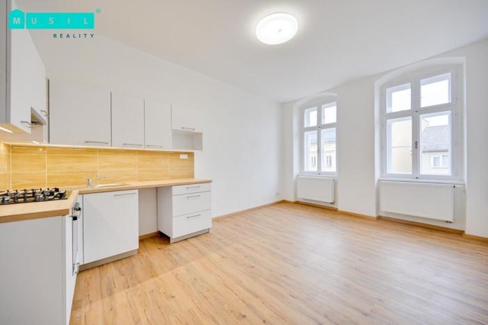 Pronájem bytu 2+kk, Šternberk, Bezručova, 45 m2