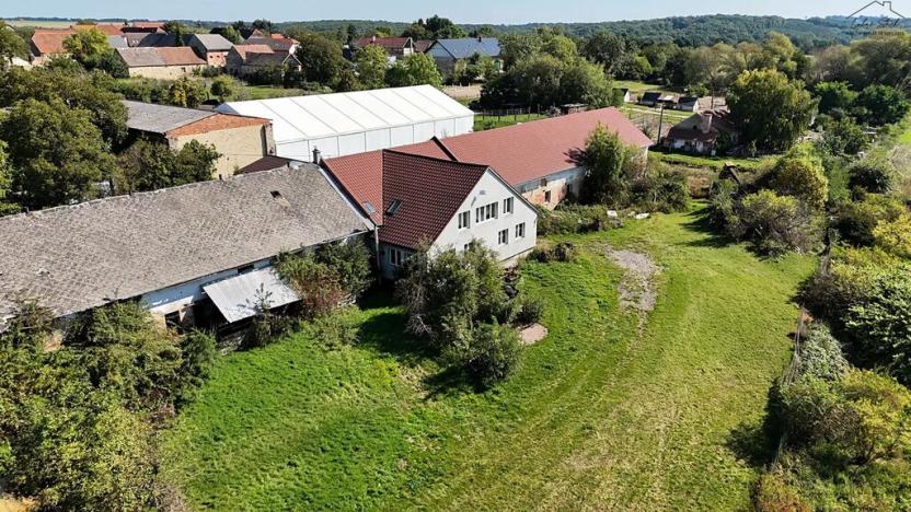 Prodej obchodního prostoru, Střemy, 1200 m2