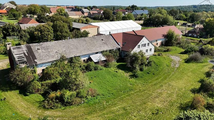 Prodej komerčního pozemku, Střemy, 7651 m2