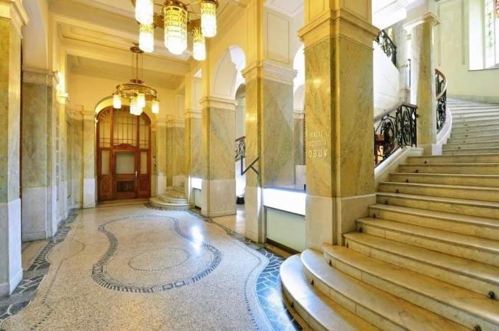 Pronájem kanceláře, Praha, Spálená, 406 m2