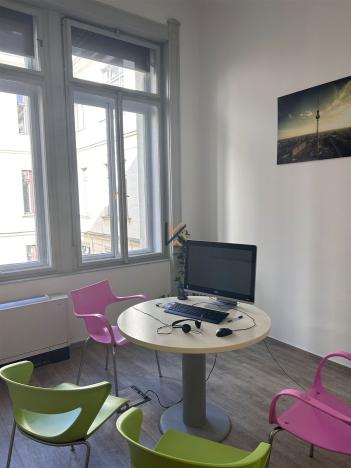 Pronájem kanceláře, Praha, Spálená, 406 m2