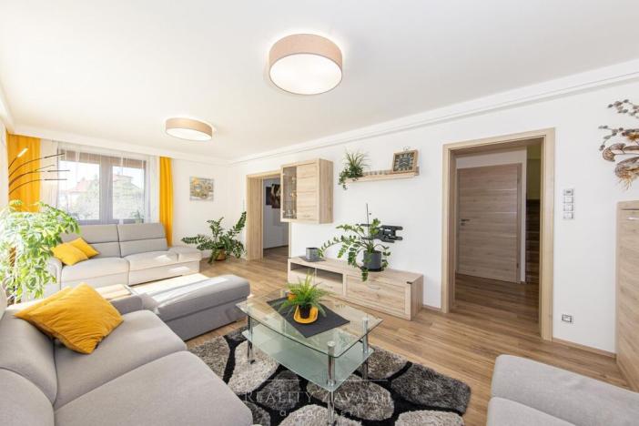 Prodej rodinného domu, Praha - Suchdol, Osvobození, 314 m2