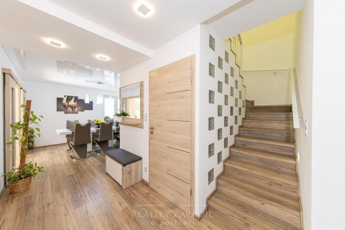 Prodej rodinného domu, Praha - Suchdol, Osvobození, 314 m2