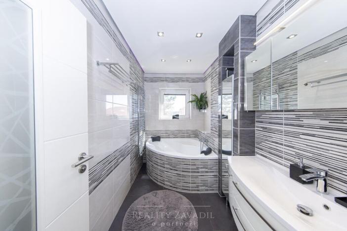 Prodej rodinného domu, Praha - Suchdol, Osvobození, 314 m2