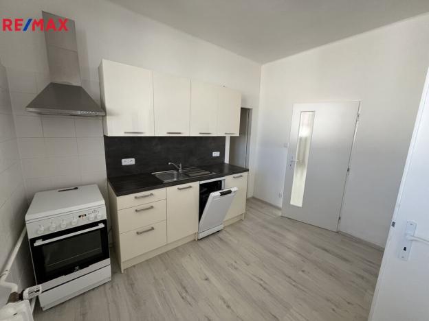 Pronájem bytu 2+1, Zlín, třída Tomáše Bati, 70 m2