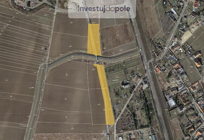 Prodej pole, Mělník, 2451 m2