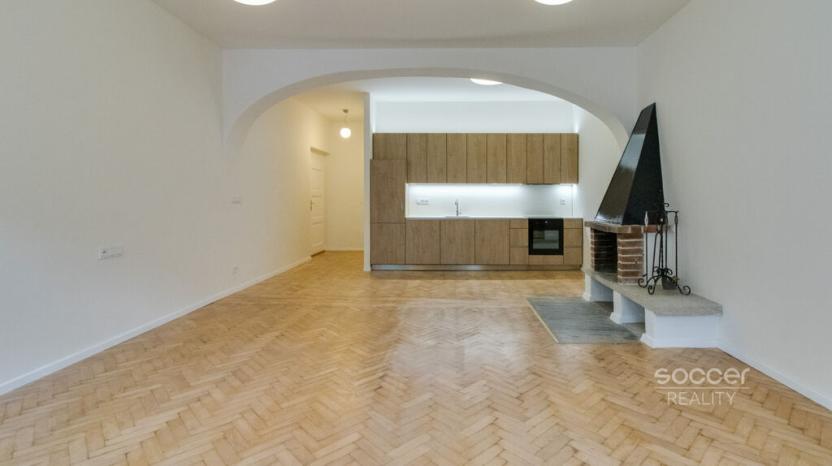 Pronájem bytu 1+kk, Praha - Karlín, Křižíkova, 49 m2