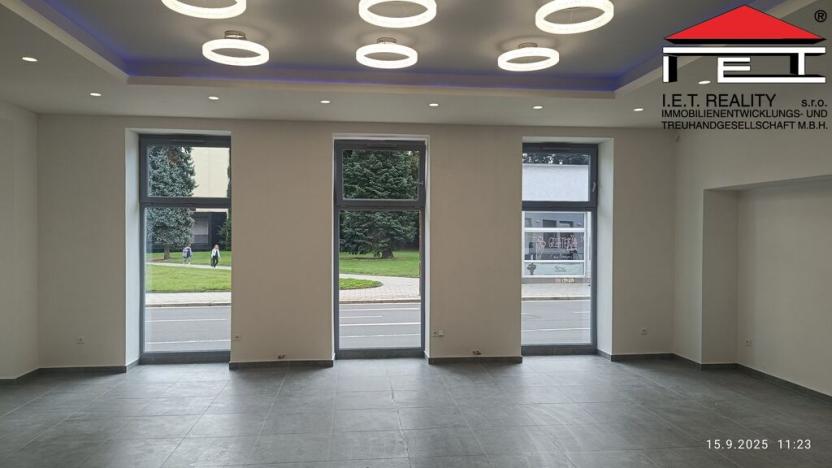 Pronájem obchodního prostoru, Opava, Olomoucká, 102 m2