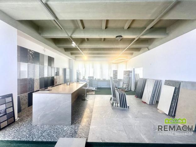 Pronájem obchodního prostoru, Staré Město, Luční čtvrť, 206 m2