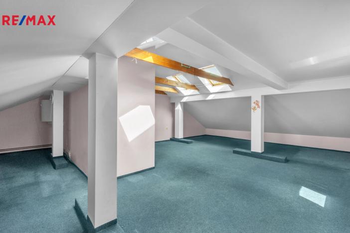 Prodej rodinného domu, Stará Paka, Nová, 260 m2