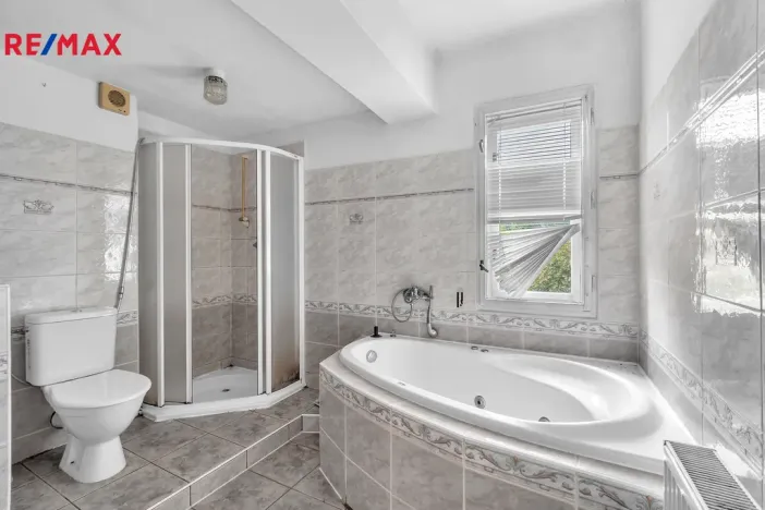 Prodej rodinného domu, Stará Paka, Nová, 260 m2