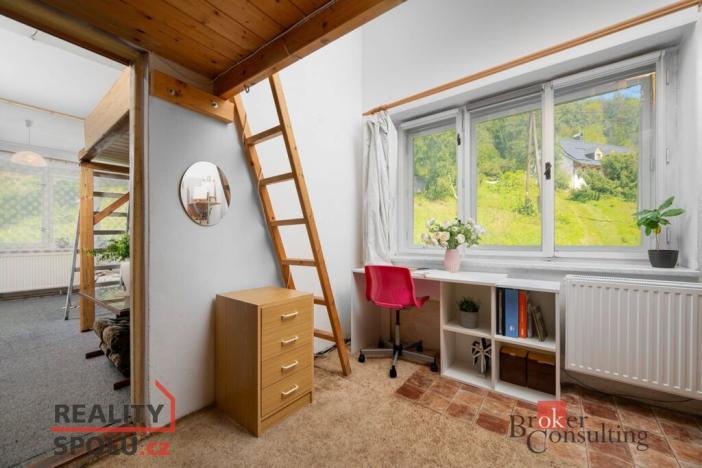 Prodej rodinného domu, Janov nad Nisou, 379 m2