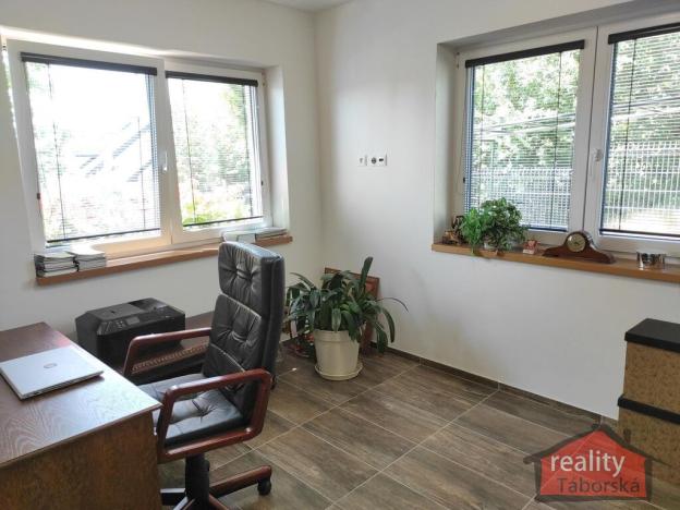 Prodej rodinného domu, Říčany, 341 m2