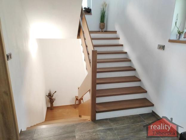 Prodej rodinného domu, Říčany, 341 m2