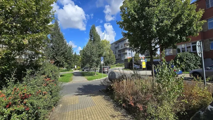 Pronájem bytu 2+kk, Praha - Vysočany, Podkovářská, 53 m2