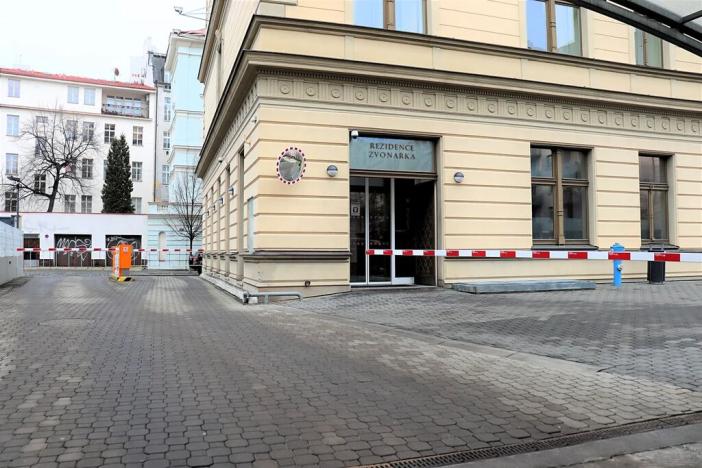 Pronájem garážového stání, Praha - Vinohrady, U Zvonařky, 25 m2