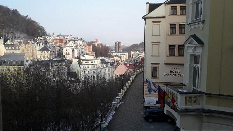 Pronájem bytu 2+kk, Karlovy Vary, Kolmá, 62 m2
