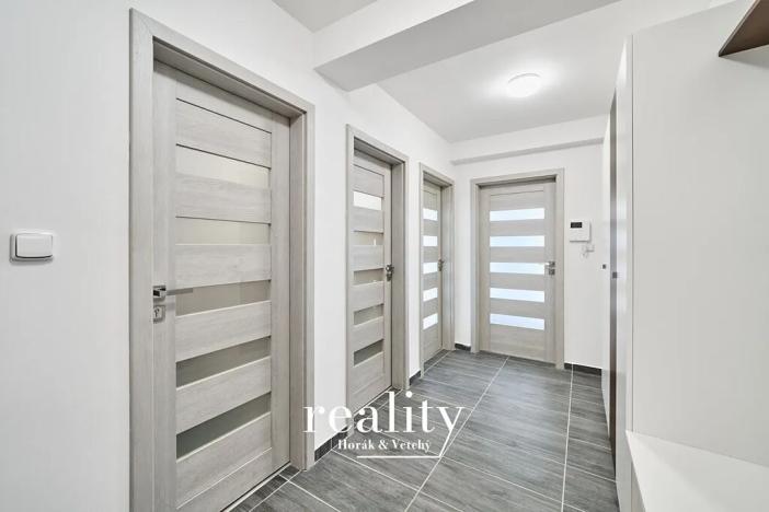 Prodej bytu 2+kk, Dešná, 49 m2