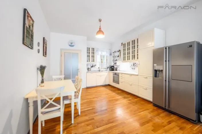 Prodej bytu 4+1, Praha - Smíchov, Stroupežnického, 105 m2