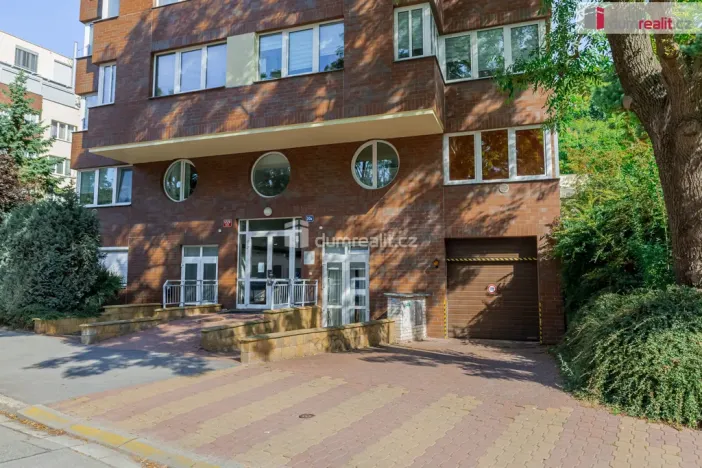 Prodej bytu 2+kk, Praha - Košíře, Zahradníčkova, 54 m2