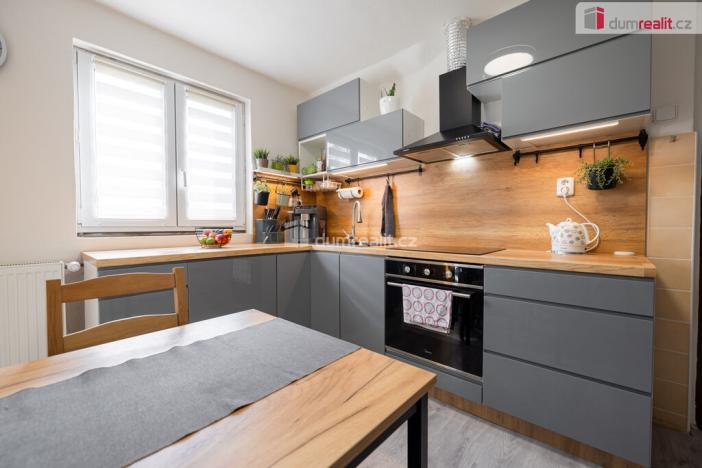 Prodej rodinného domu, Měšice, Na Křížku, 316 m2