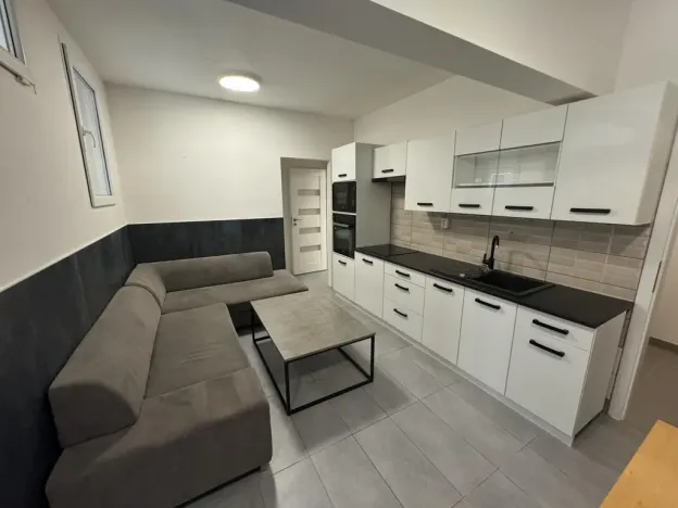 Prodej bytu 2+kk, Praha - Letňany, Třinecká, 51 m2