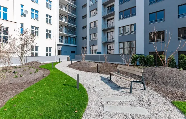 Pronájem bytu 1+kk, Praha - Vysočany, Bassova, 28 m2
