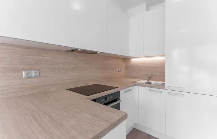 Pronájem bytu 1+kk, Praha - Vysočany, Bassova, 28 m2