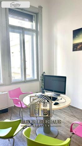 Pronájem kanceláře, Praha - Nové Město, Spálená, 406 m2