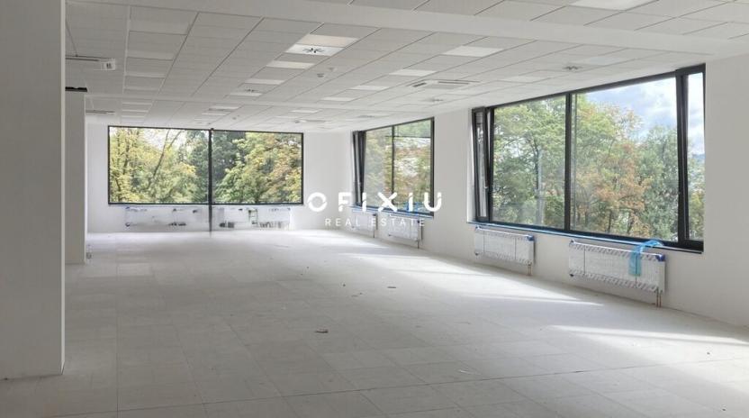 Pronájem kanceláře, Brno, Botanická, 1200 m2