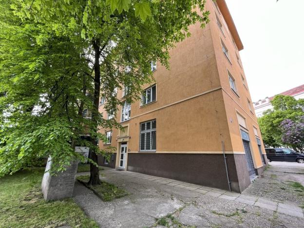 Pronájem bytu 3+1, Praha - Libeň, Na Korábě, 75 m2